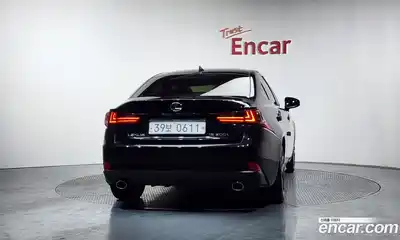 Lexus IS 2016 2.0 Автомат в Москве № 231996, миниатюра 4