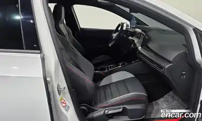 Volkswagen Golf 2024 2.0 Автомат в Москве № 232077, миниатюра 2