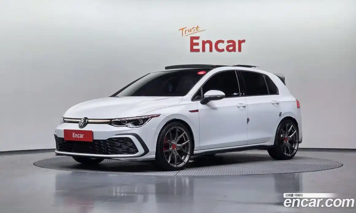 Volkswagen Golf 2024 2.0 Автомат в Москве № 232077, фото 3