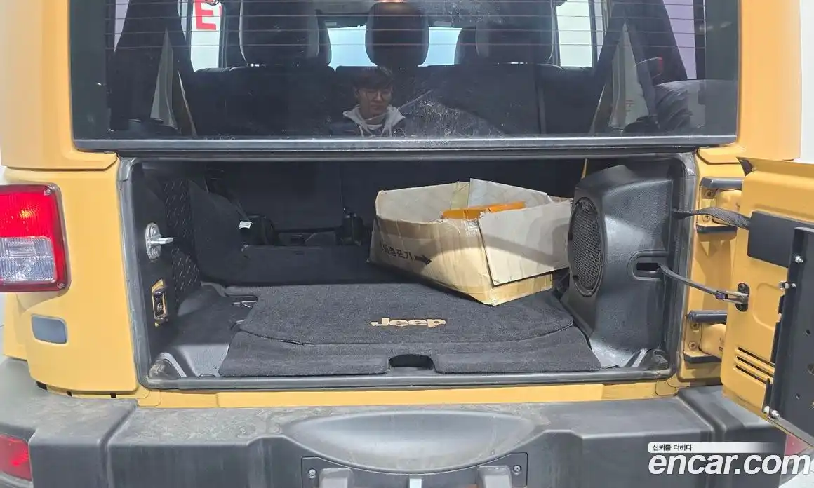 Jeep Wrangler 2014 2.8 Автомат в Москве № 232746, фото 9