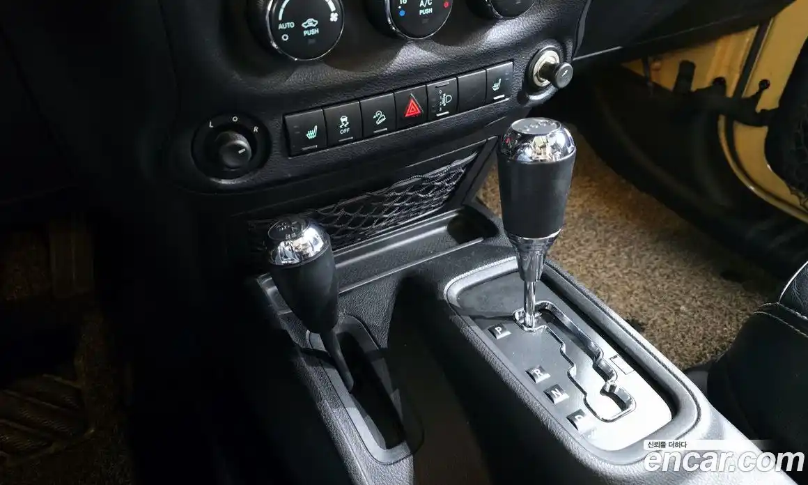 Jeep Wrangler 2014 2.8 Автомат в Москве № 232746, фото 10