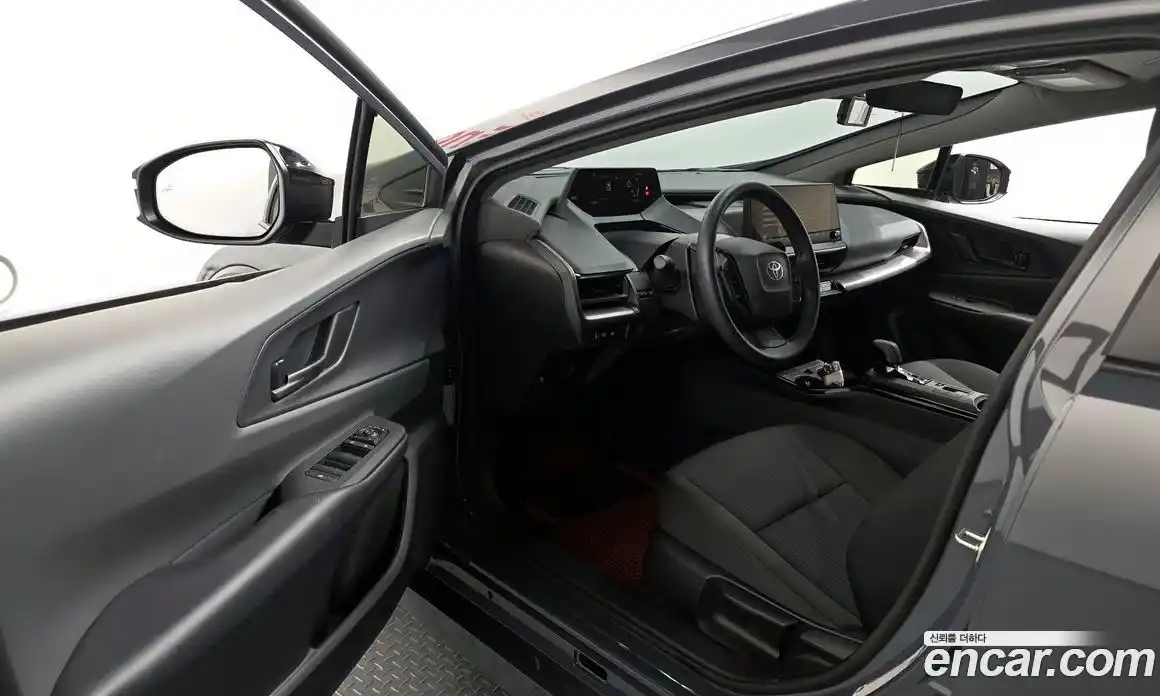 Toyota Prius 2024 2.0 Автомат в Москве № 232803, фото 17