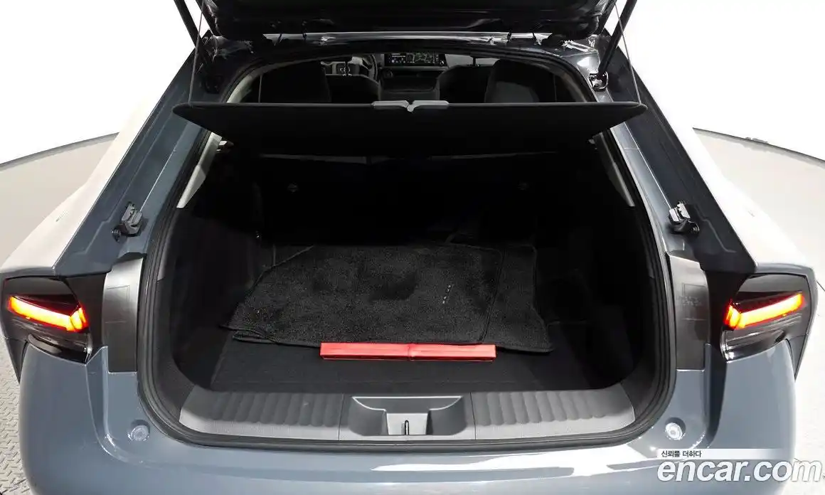 Toyota Prius 2024 2.0 Автомат в Москве № 232803, фото 4