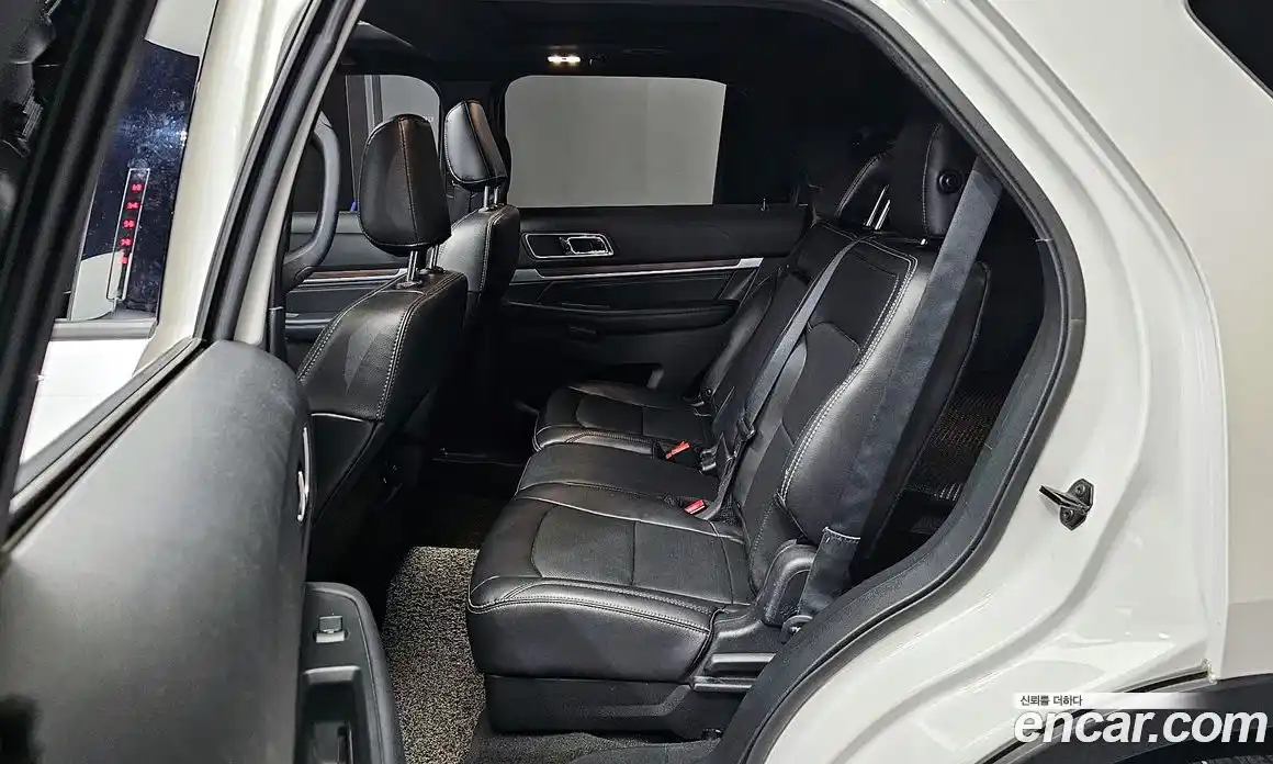 Ford Explorer 2019 2.3 Автомат в Москве № 273427, фото 15