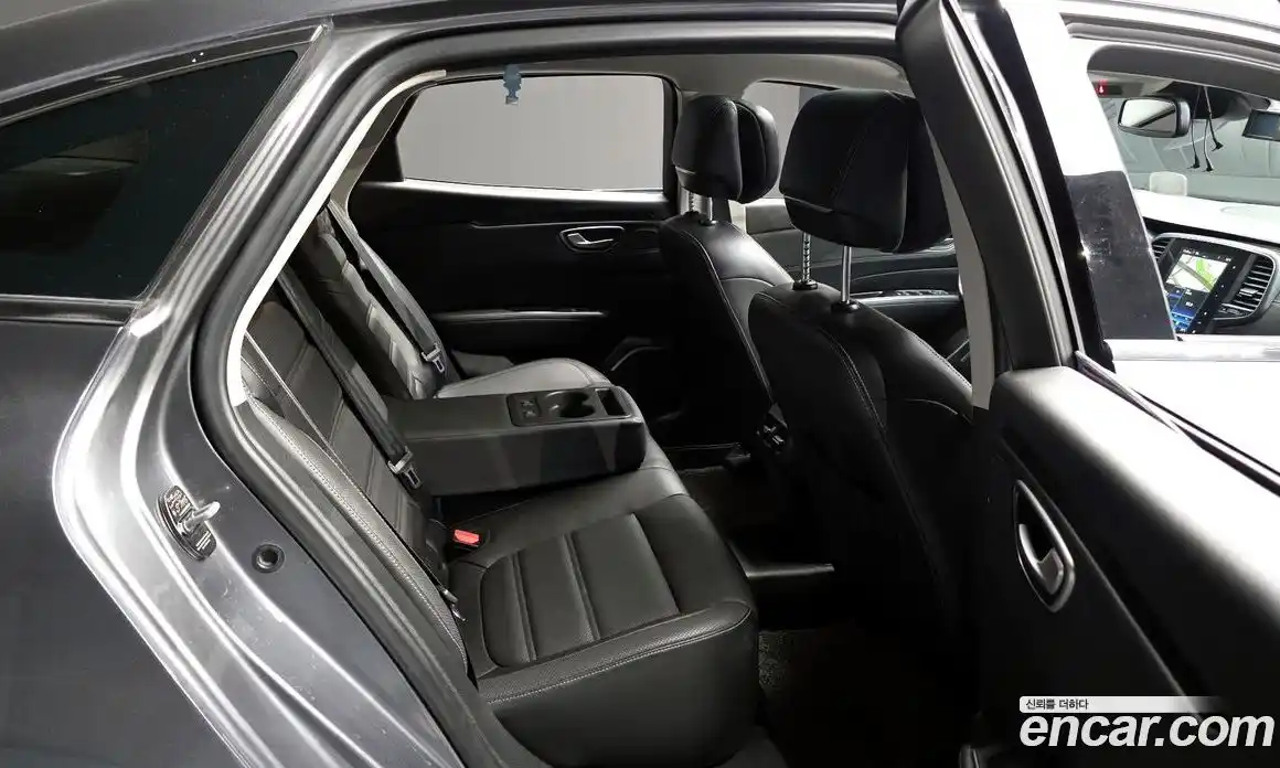 Renault SM6 2019 1.6 Автомат в Москве № 273855, фото 14