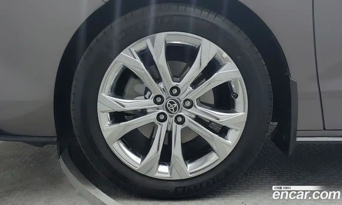 Toyota Sienna 2022 2.5 Автомат в Москве № 279743, фото 5