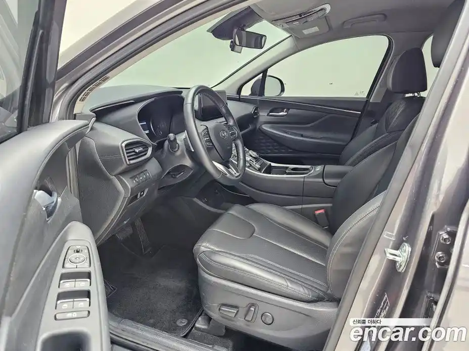 Hyundai Santa Fe 2023 2.2 Автомат в Москве № 282368, фото 9