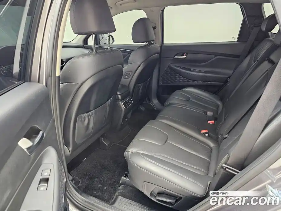 Hyundai Santa Fe 2023 2.2 Автомат в Москве № 282368, фото 10