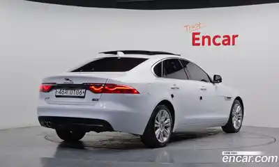 Jaguar XF 2017 2.0 Автомат в Москве № 283821, миниатюра 2