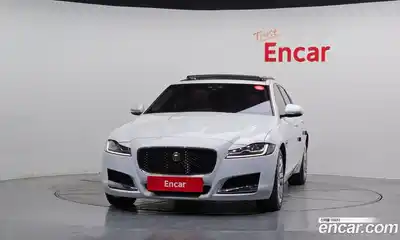 Jaguar XF 2017 2.0 Автомат в Москве № 283821, миниатюра 3