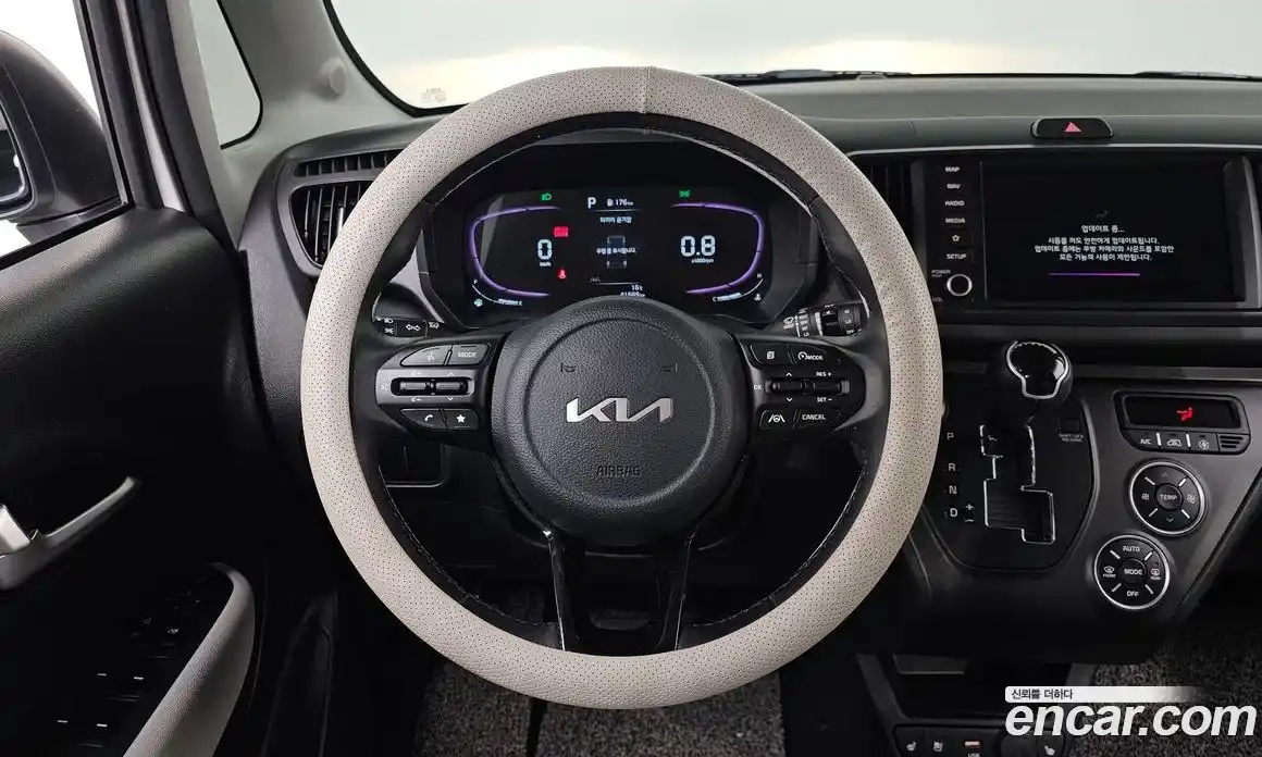 Kia Ray 2023 1.0 Автомат в Москве № 288344, фото 16