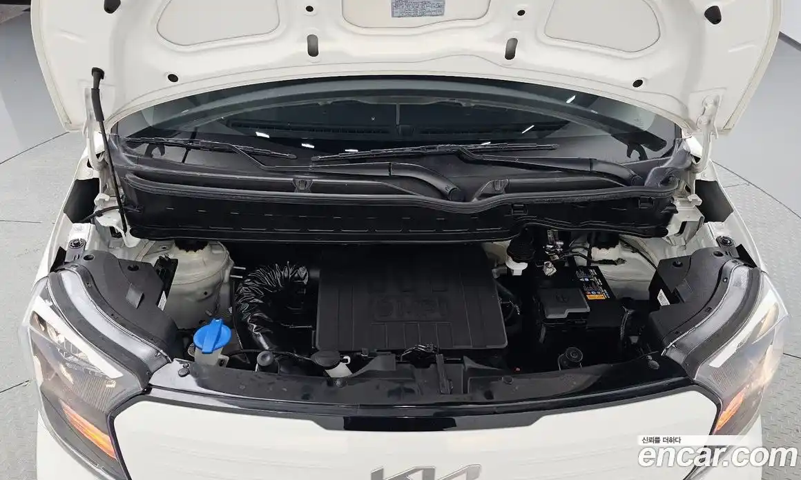 Kia Ray 2023 1.0 Автомат в Москве № 288344, фото 8