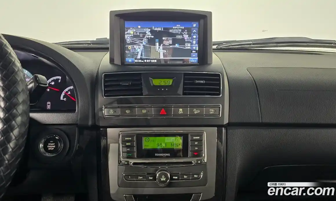 SsangYong Rexton 2015 2.0 Автомат в Москве № 28835, фото 15