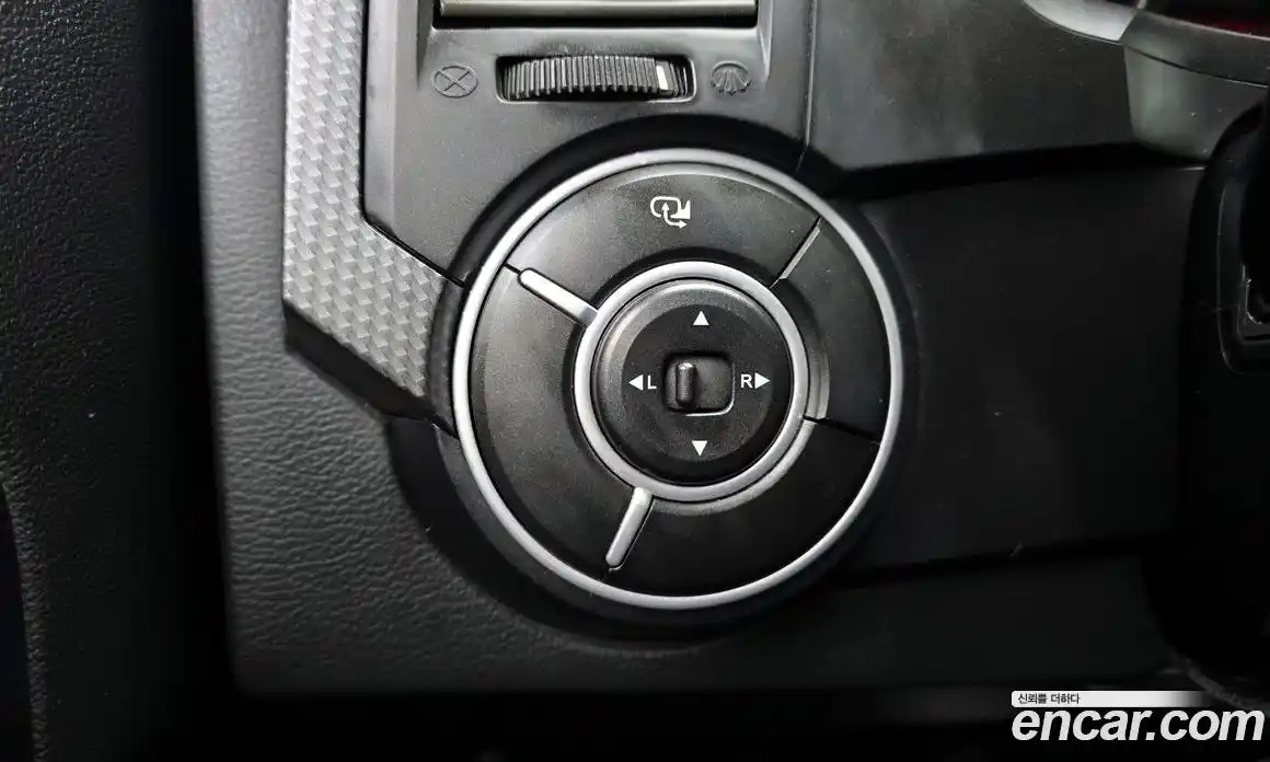 SsangYong Korando 2015 2.0 Автомат в Москве № 29375, фото 8