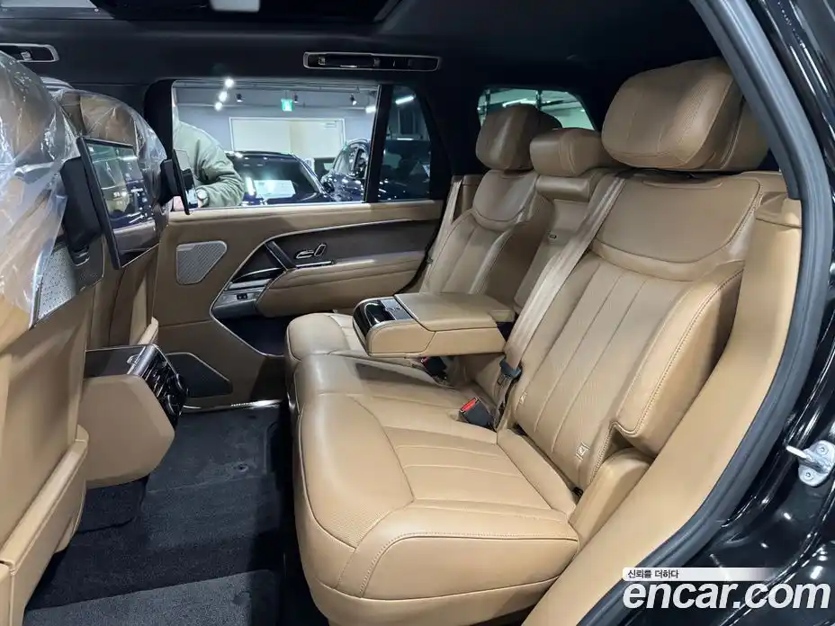 Land Rover Range-Rover 2023 4.4 Автомат в Москве № 296217, фото 14