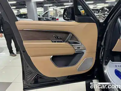 Land Rover Range-Rover 2023 4.4 Автомат в Москве № 296217, миниатюра 8