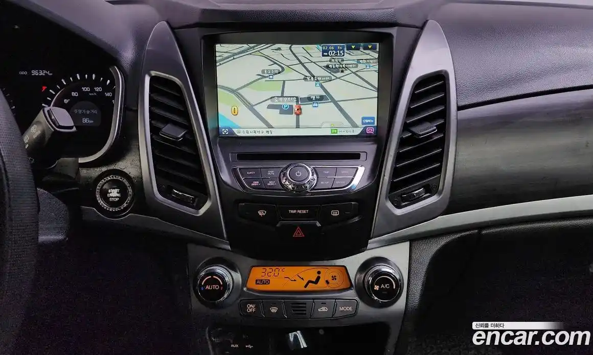 SsangYong Korando 2015 2.0 Автомат в Москве № 30065, фото 9