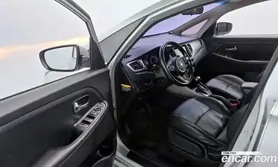 Kia Carens 2017 2.0 Автомат в Москве № 321683, миниатюра 10