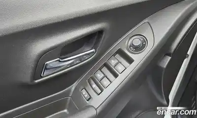 Chevrolet Trax 2015 1.4 Автомат в Москве № 37159, миниатюра 4