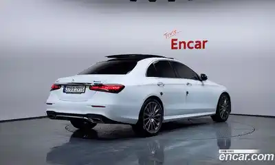 Mercedes-Benz E-Class 2021 2.0 Автомат в Москве № 372598, миниатюра 2