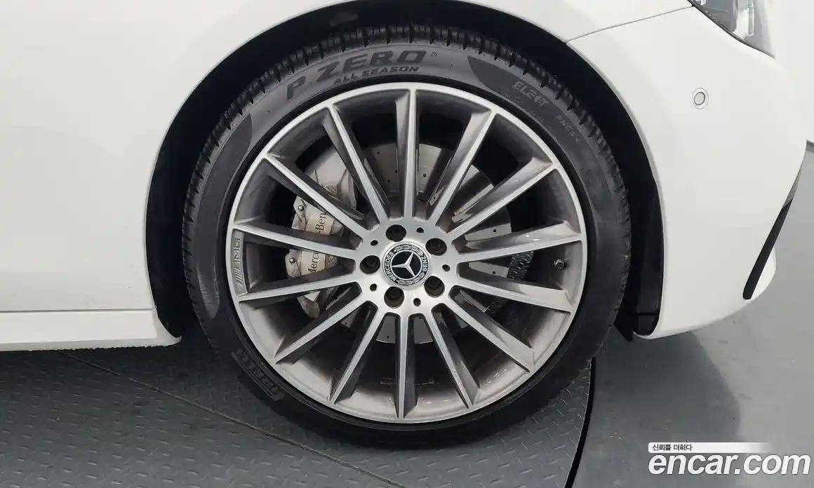 Mercedes-Benz E-Class 2021 2.0 Автомат в Москве № 372598, фото 5