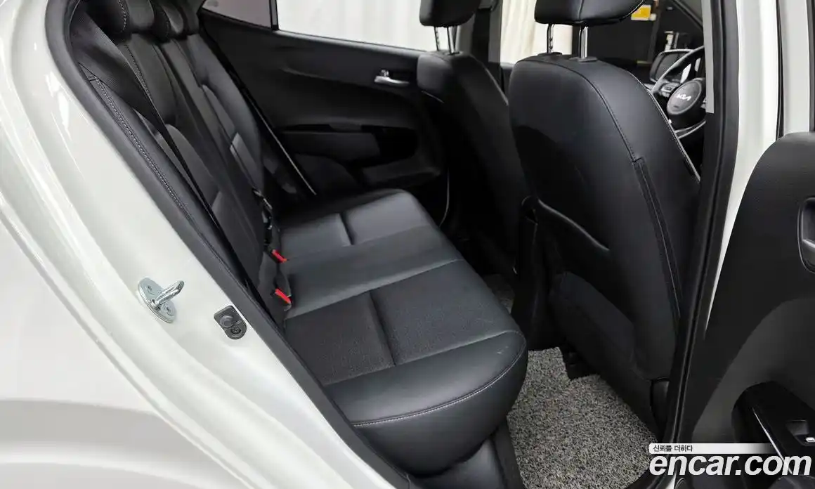 Kia Morning 2023 1.0 Автомат в Москве № 383600, фото 12