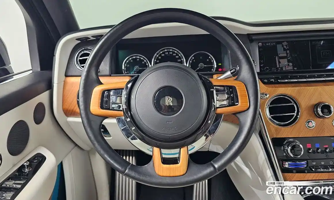 Rolls-Royce Cullinan 2019 6.7 Автомат в Москве № 387431, фото 15