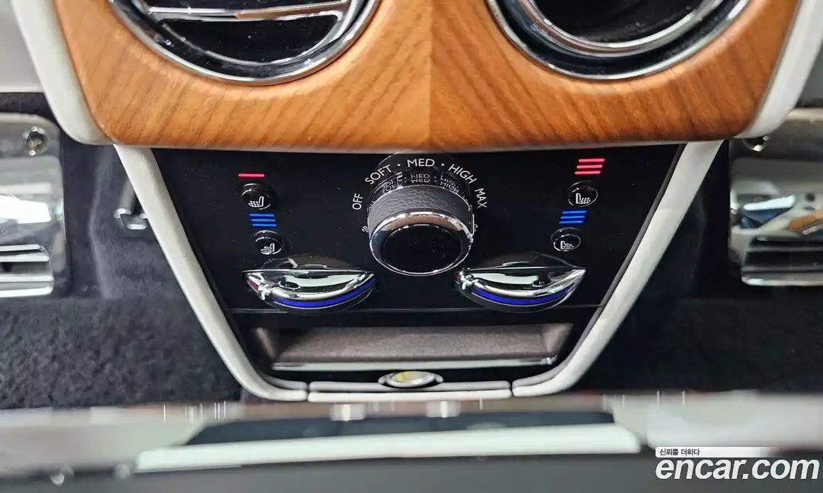 Rolls-Royce Cullinan 2019 6.7 Автомат в Москве № 387431, фото 18