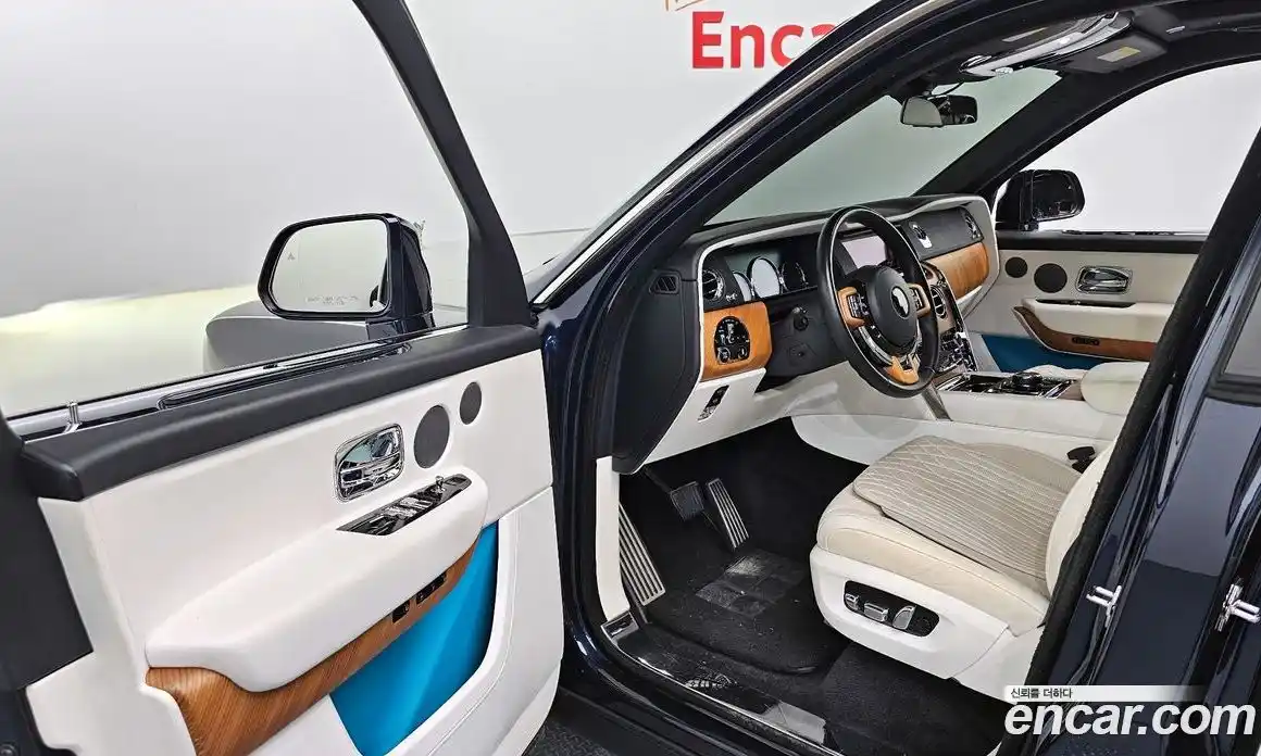 Rolls-Royce Cullinan 2019 6.7 Автомат в Москве № 387431, фото 9