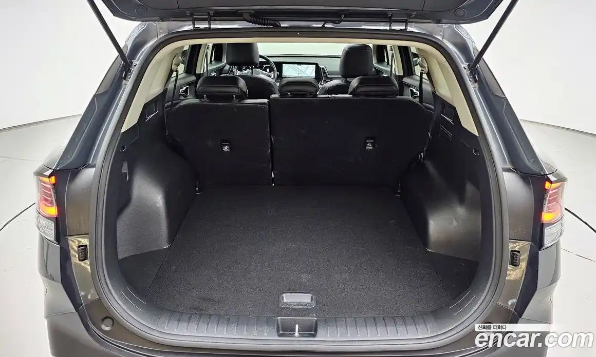 Kia Sportage 2023 1.6 Автомат в Москве № 401249, фото 20