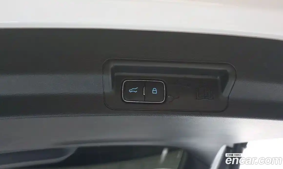 Ford Explorer 2023 2.3 Автомат в Москве № 402973, фото 19