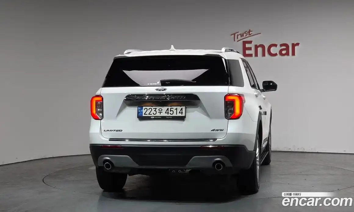 Ford Explorer 2023 2.3 Автомат в Москве № 402973, фото 3