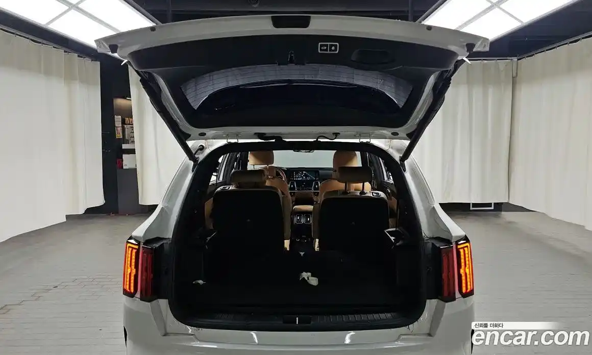 Kia Sorento 2023 1.6 Автомат в Москве № 52408, фото 4