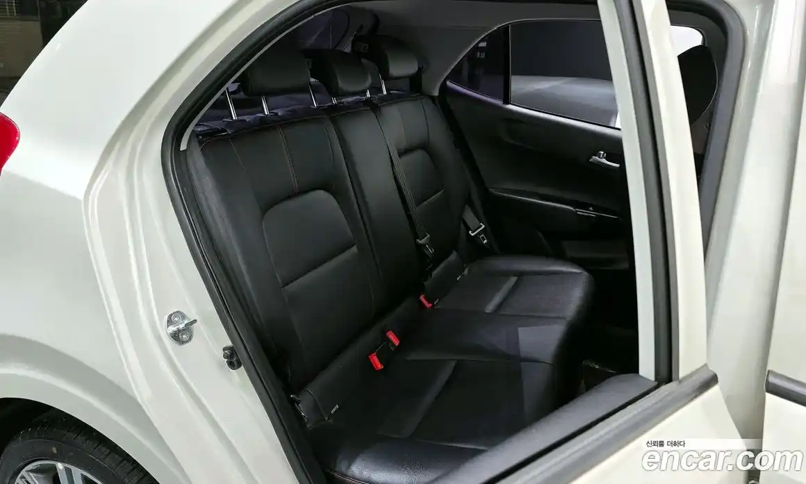 Kia Morning 2017 1.0 Автомат в Москве № 53209, фото 8