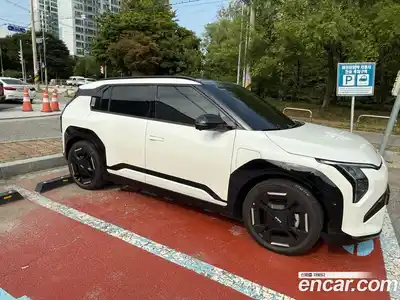 Kia EV3 2025 Автомат в Москве № 55020, миниатюра 3