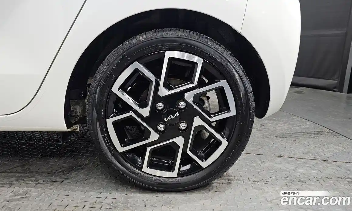 Kia Ray 2023 1.0 Автомат в Москве № 55174, фото 8