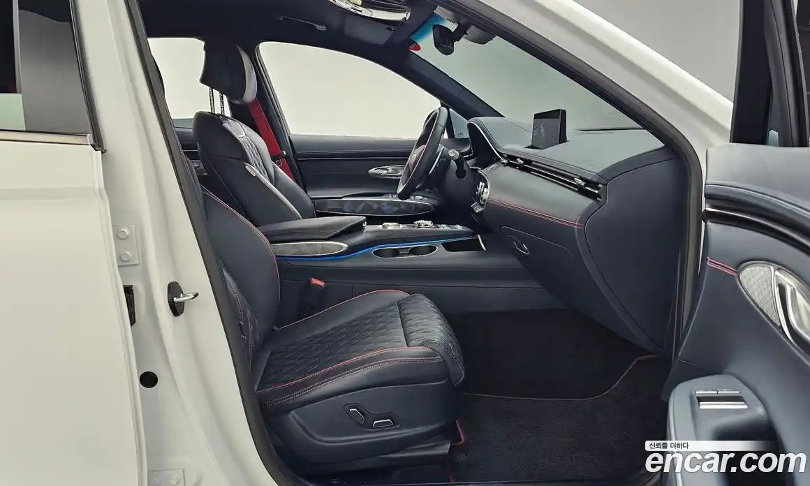 Genesis GV70 2024 2.5 Автомат в Москве № 80587, фото 16