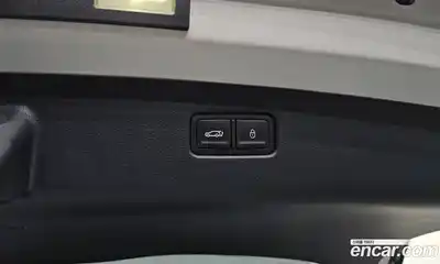 Genesis GV70 2024 2.5 Автомат в Москве № 80587, миниатюра 2