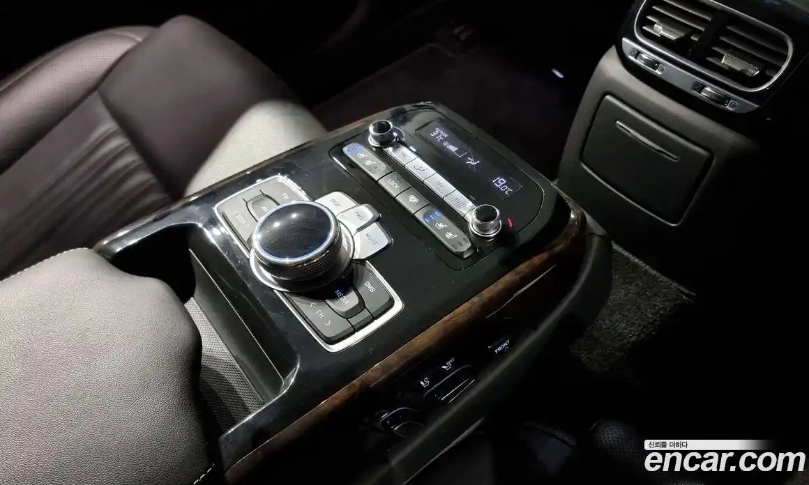 Genesis G90 2019 3.8 Автомат в Москве № 81909, фото 16