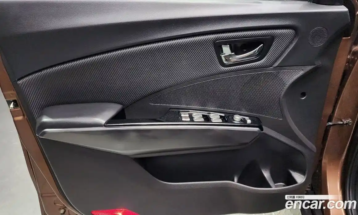 SsangYong TIBOLI 2017 1.6 Автомат в Москве № 86464, фото 7