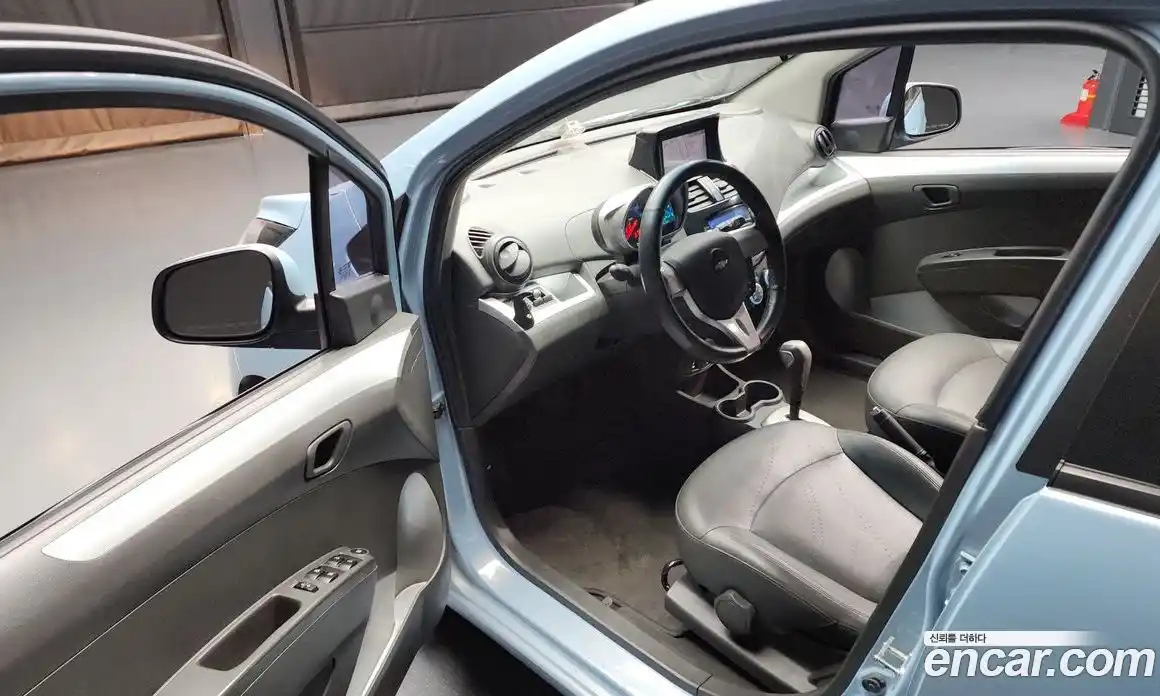 Chevrolet Spark 2015 1.0 Автомат в Москве № 91354, фото 13