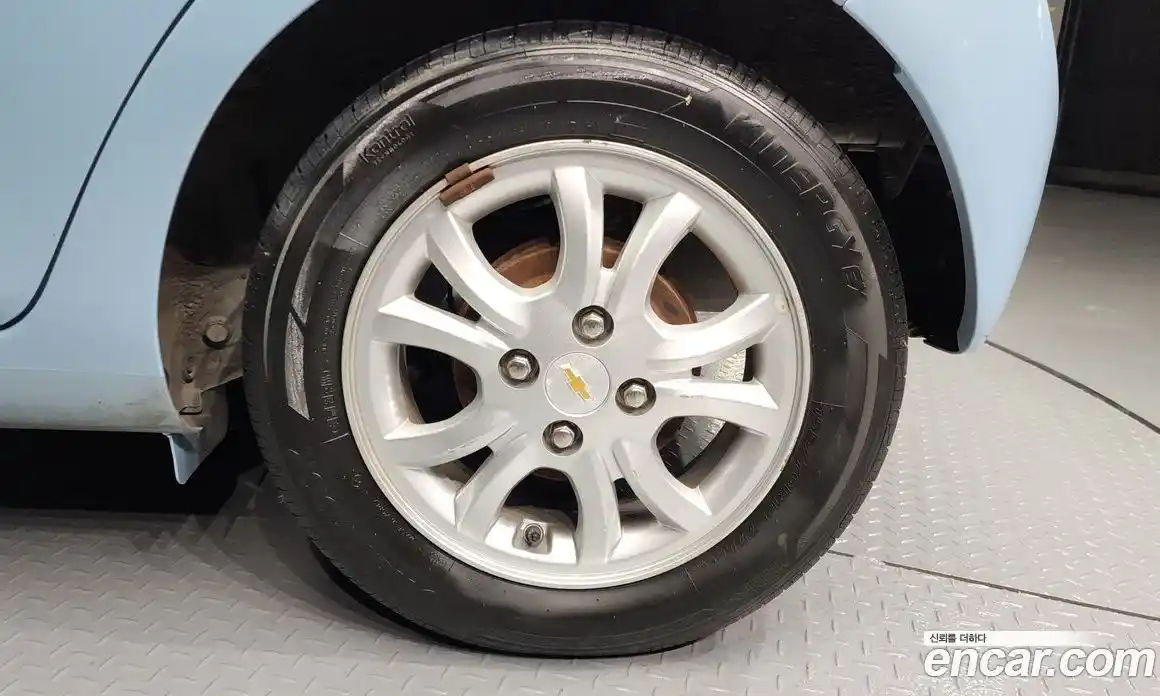 Chevrolet Spark 2015 1.0 Автомат в Москве № 91354, фото 16