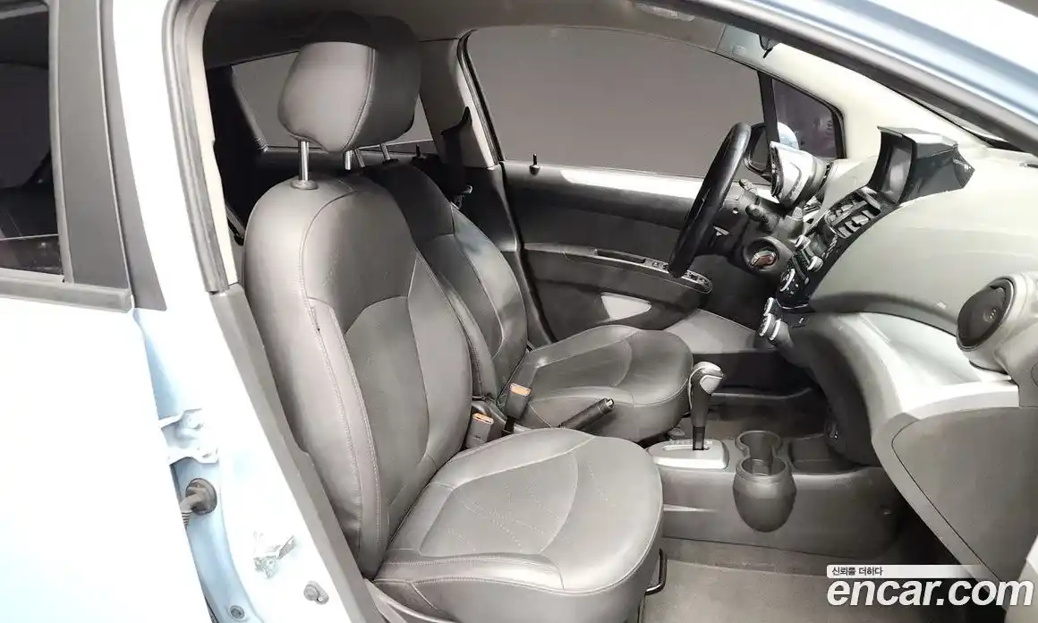 Chevrolet Spark 2015 1.0 Автомат в Москве № 91354, фото 20