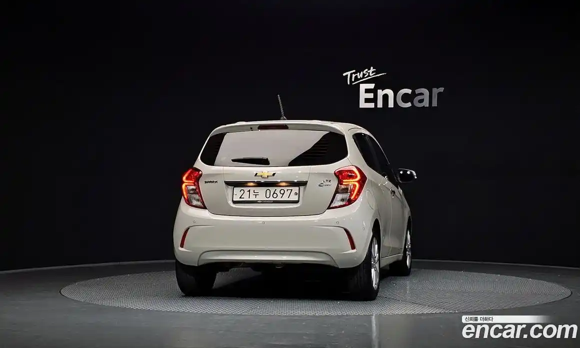 Chevrolet Spark 2016 1.0 Автомат в Москве № 93567, фото 16