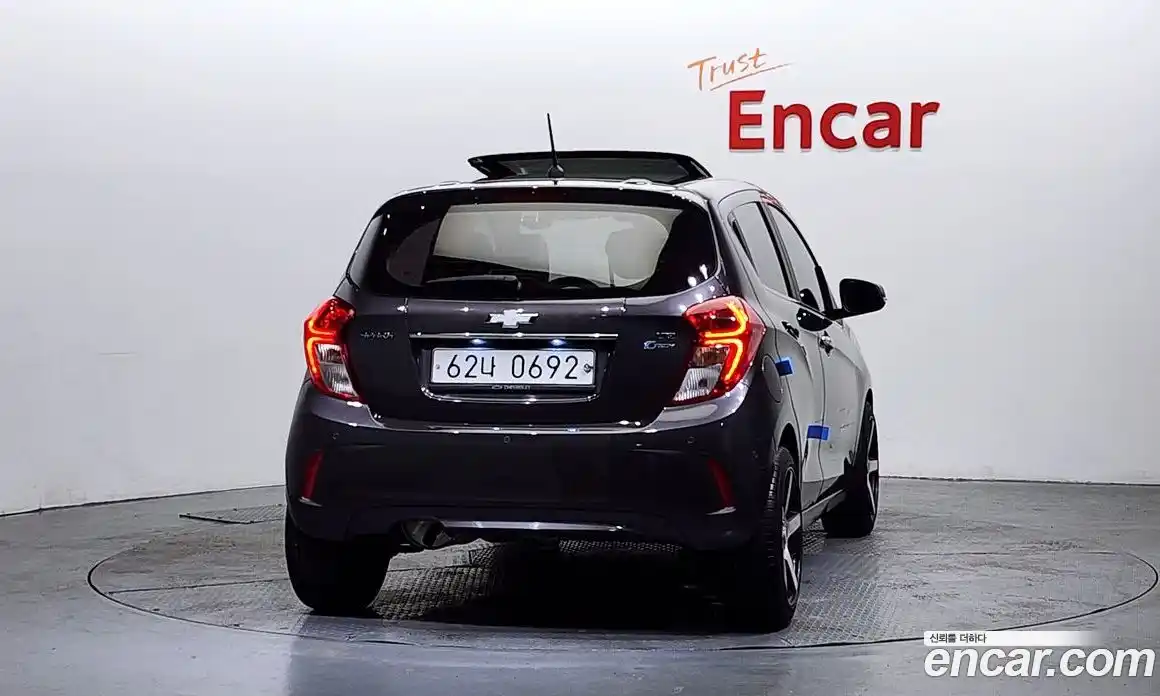 Chevrolet Spark 2016 1.0 Автомат в Москве № 93990, фото 17