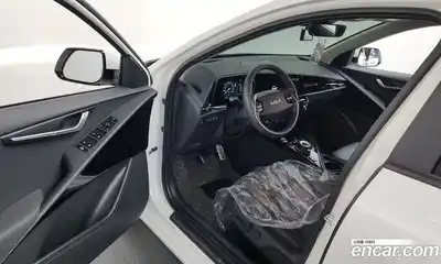 Kia Niro 2025 1.6 Автомат в Москве № 102165, миниатюра 7