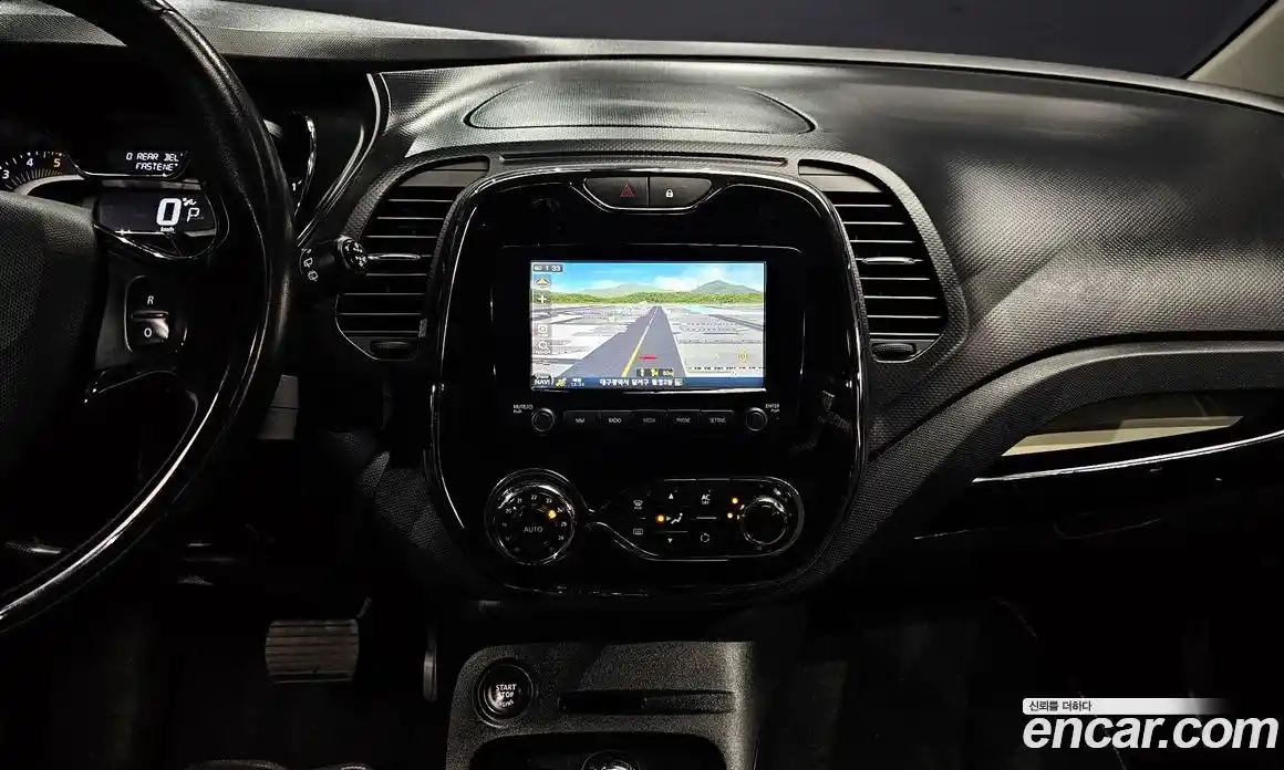 Renault QM3 2014 1.5 Автомат в Москве № 106927, фото 16