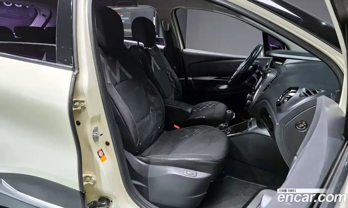 Renault QM3 2014 1.5 Автомат в Москве № 106927, фото 10