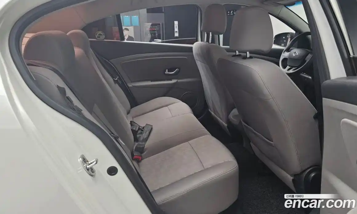 Renault SM3 2010 1.6 Автомат в Москве № 107413, фото 4