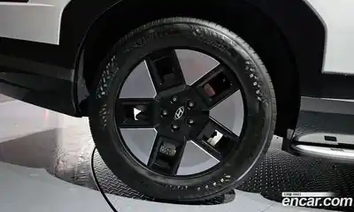 Hyundai Santa Fe 2024 1.6 Автомат в Москве № 107877, миниатюра 5